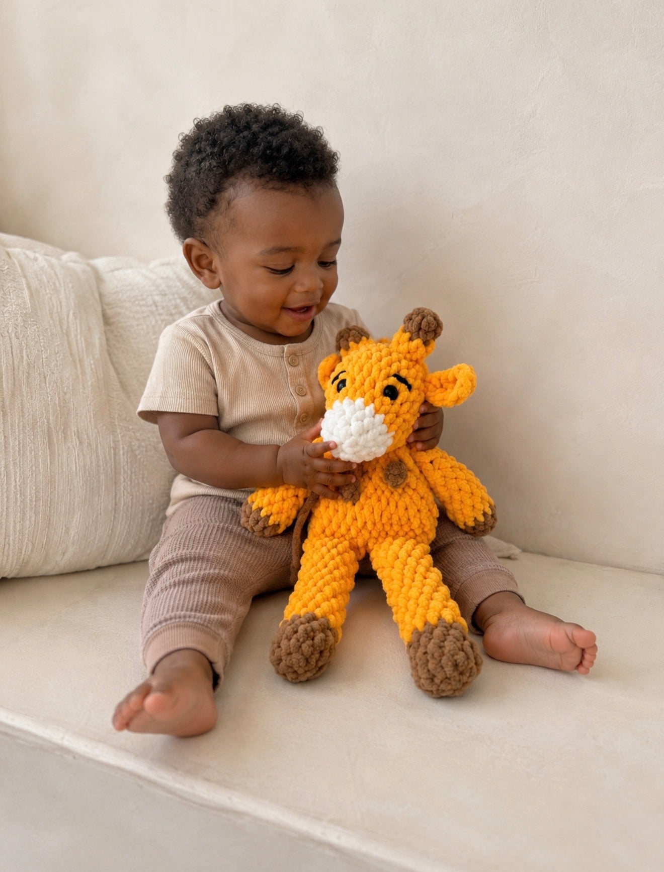Handmade Crochet Giraffe Plush Toy – Soft Amigurumi Stuffed Animal