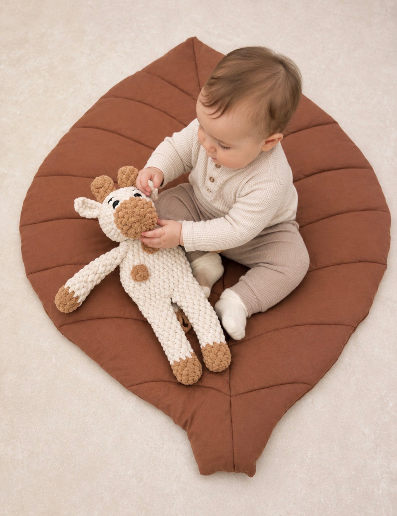 100% Cotton Leaf-Shaped Quilted Baby Play Mat – Rust Brown