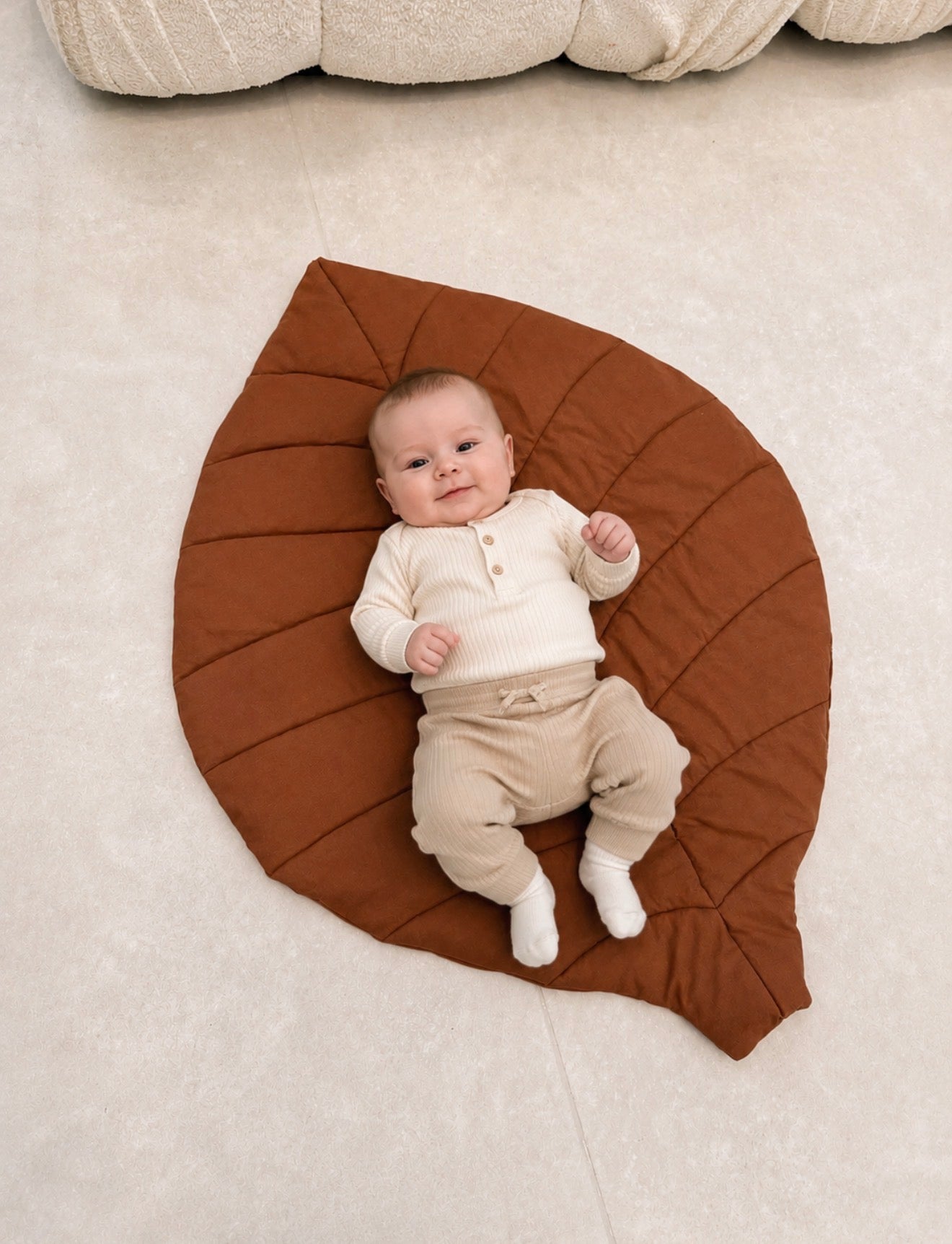 100% Cotton Leaf-Shaped Quilted Baby Play Mat – Rust Brown