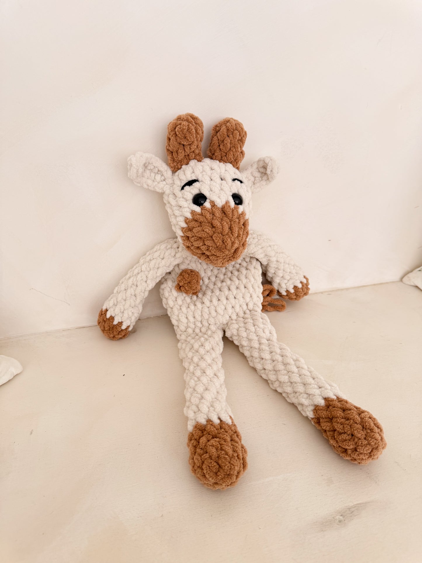 Handmade Crochet Giraffe Plush Toy – Soft Amigurumi Stuffed Animal
